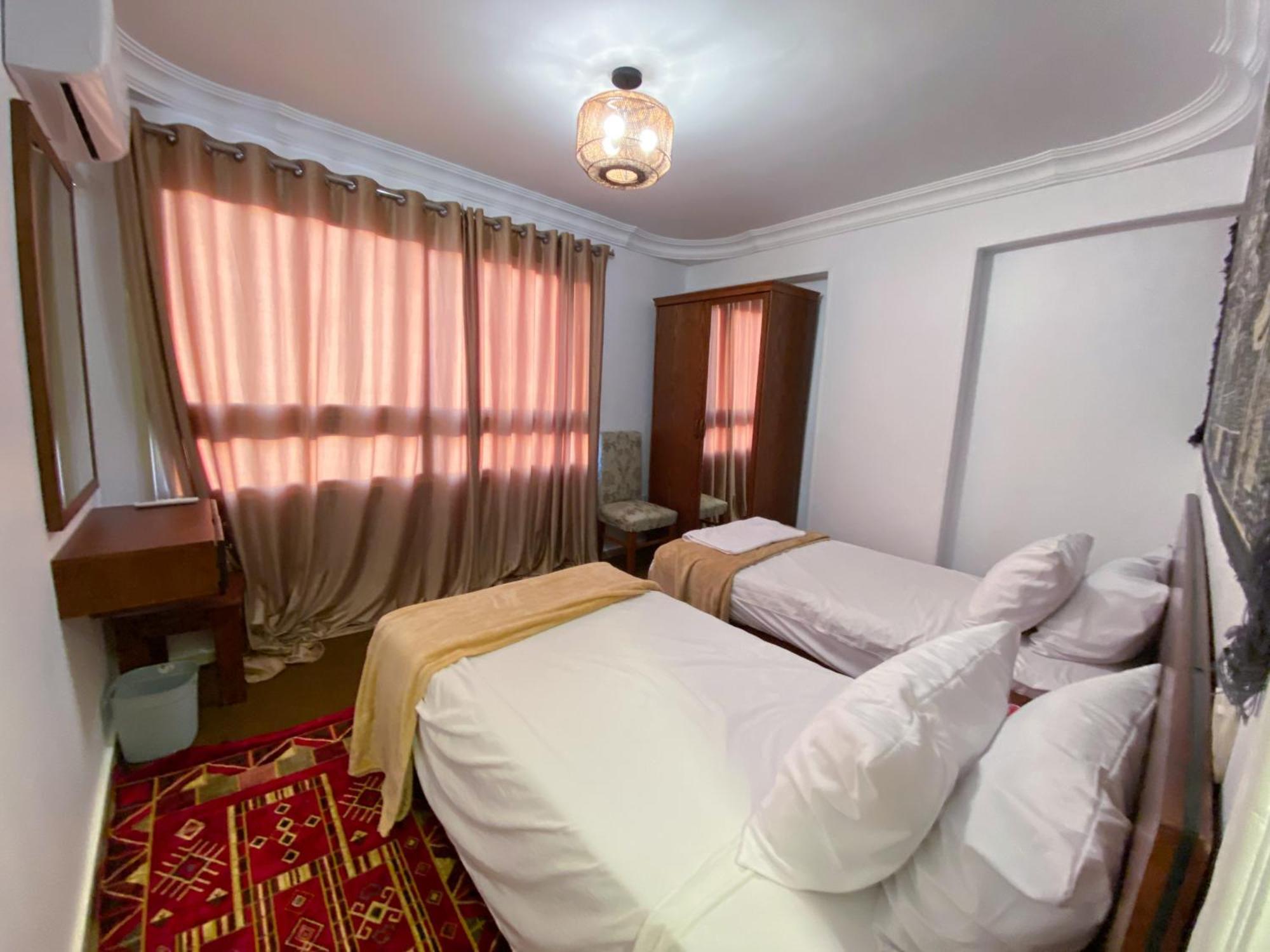 Oscar Pyramids View Hotel Nazlet el-Sîsi Kültér fotó