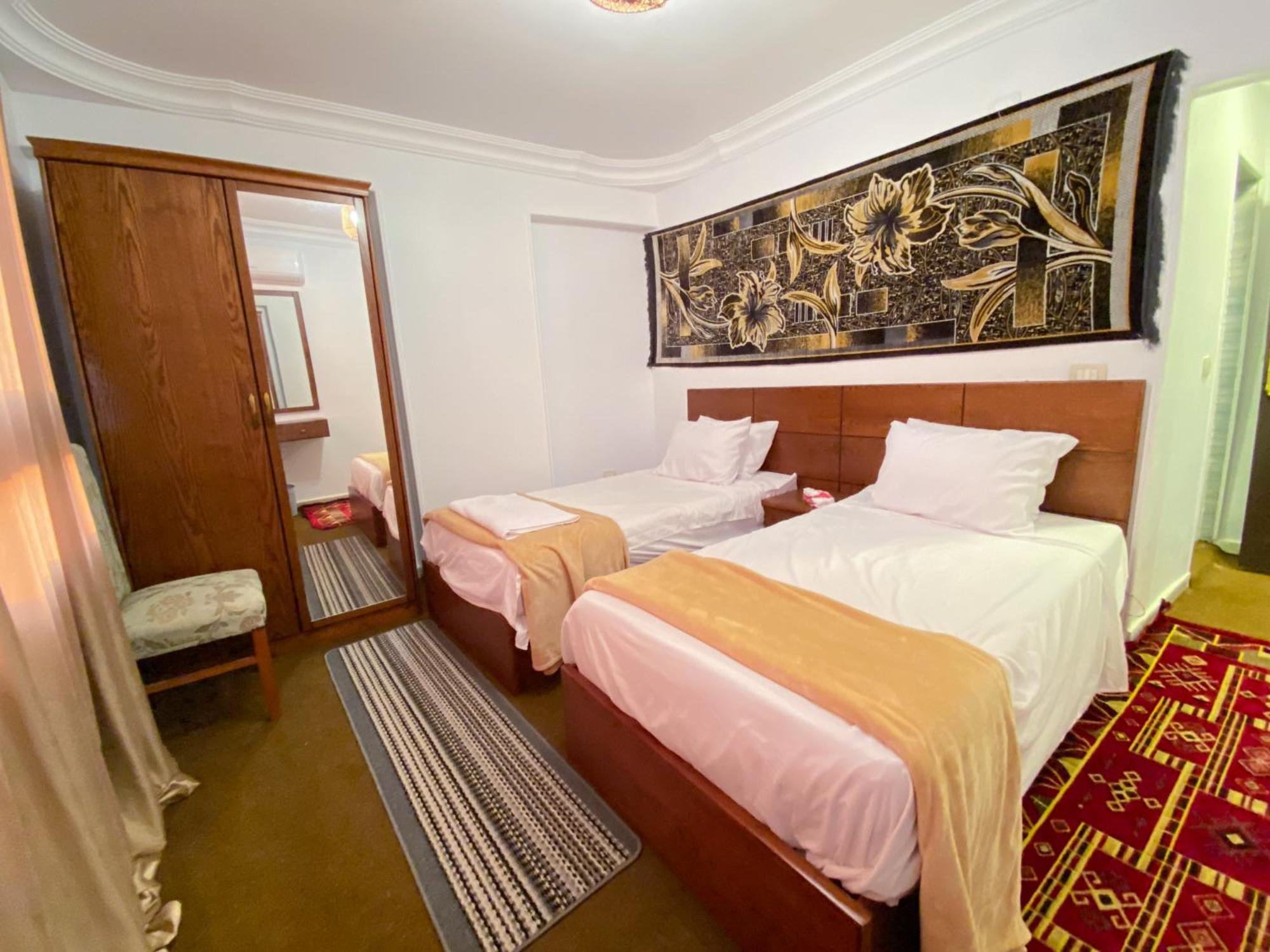 Oscar Pyramids View Hotel Nazlet el-Sîsi Kültér fotó