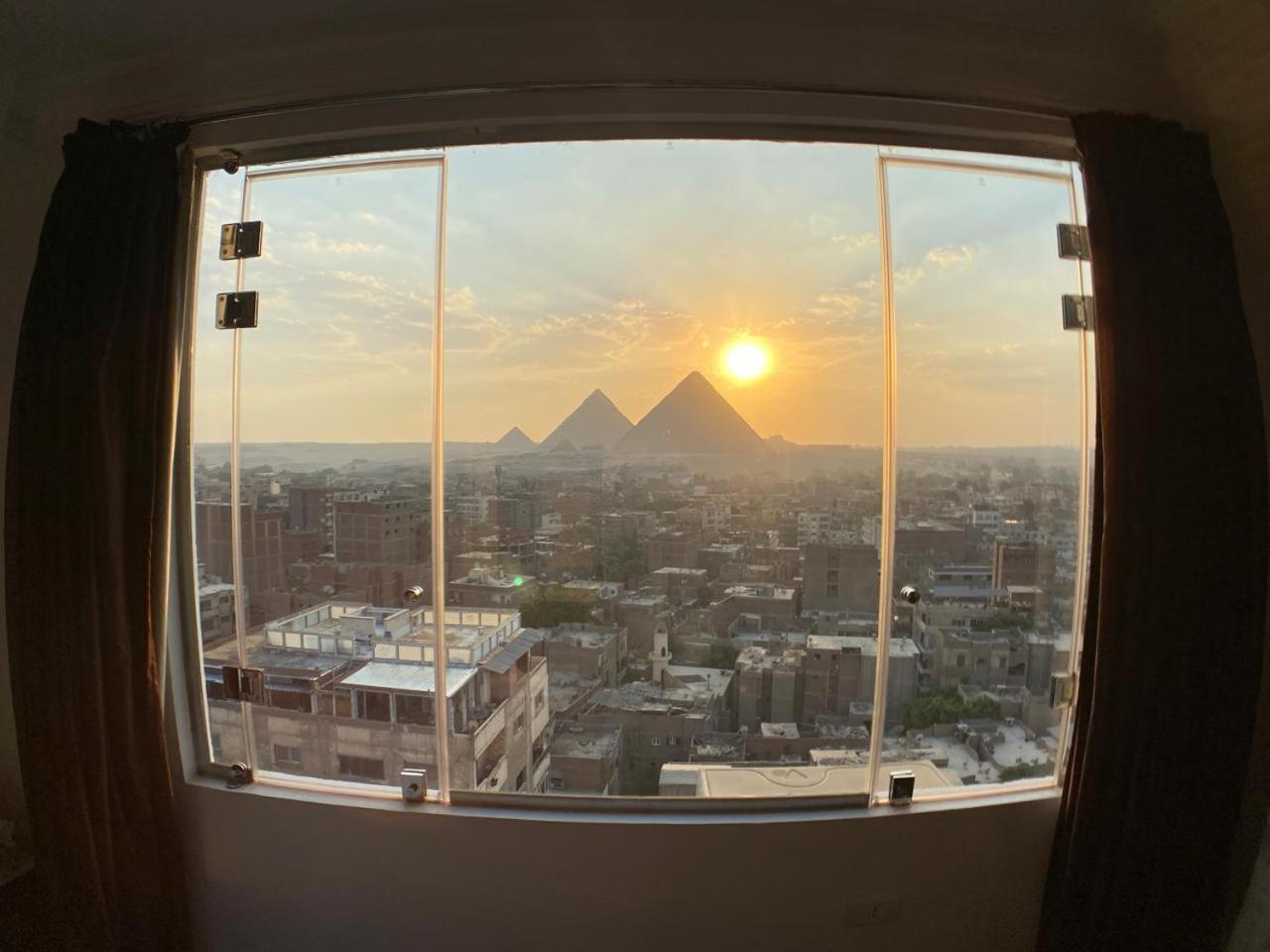 Oscar Pyramids View Hotel Nazlet el-Sîsi Kültér fotó