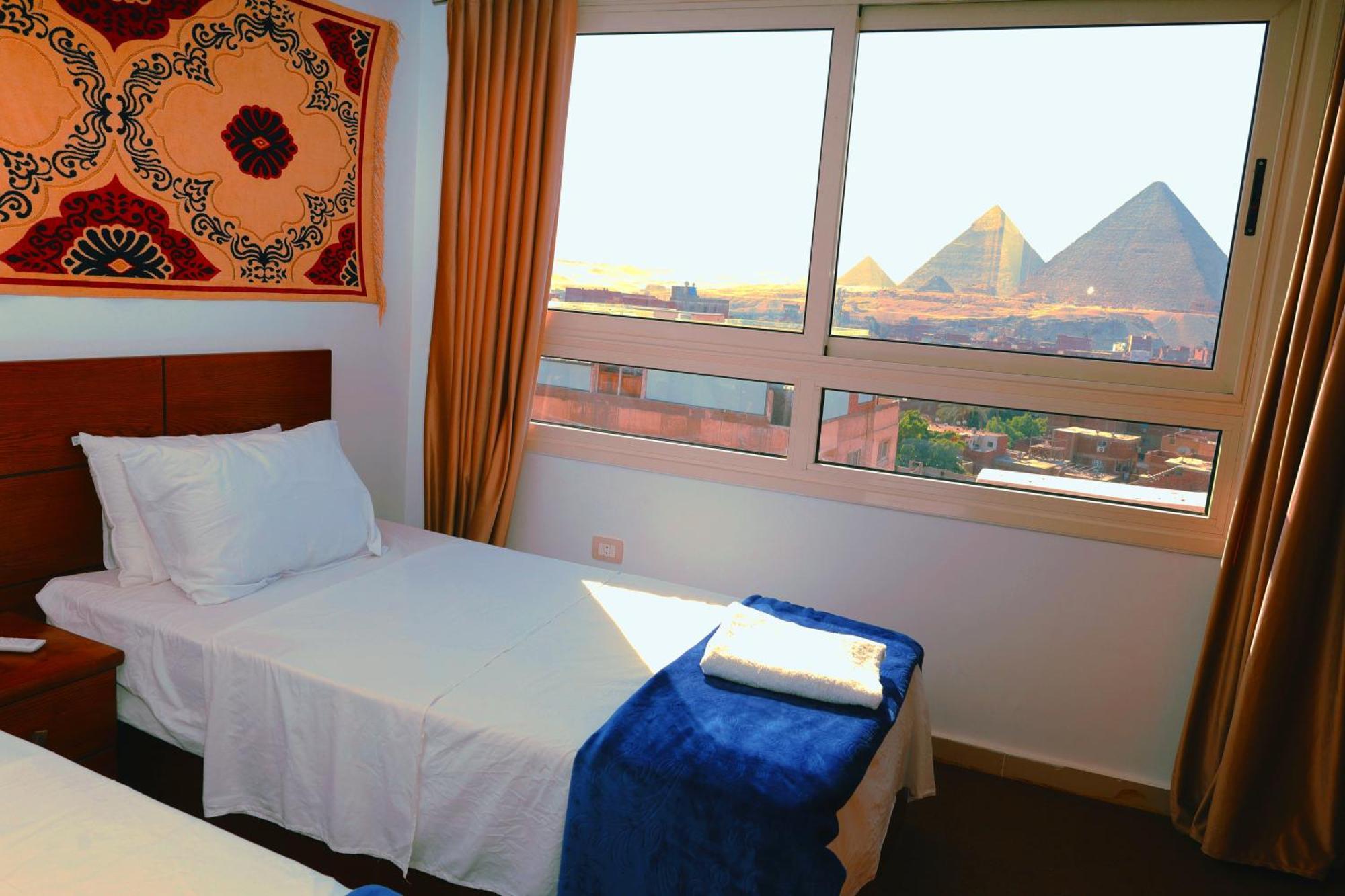Oscar Pyramids View Hotel Nazlet el-Sîsi Kültér fotó
