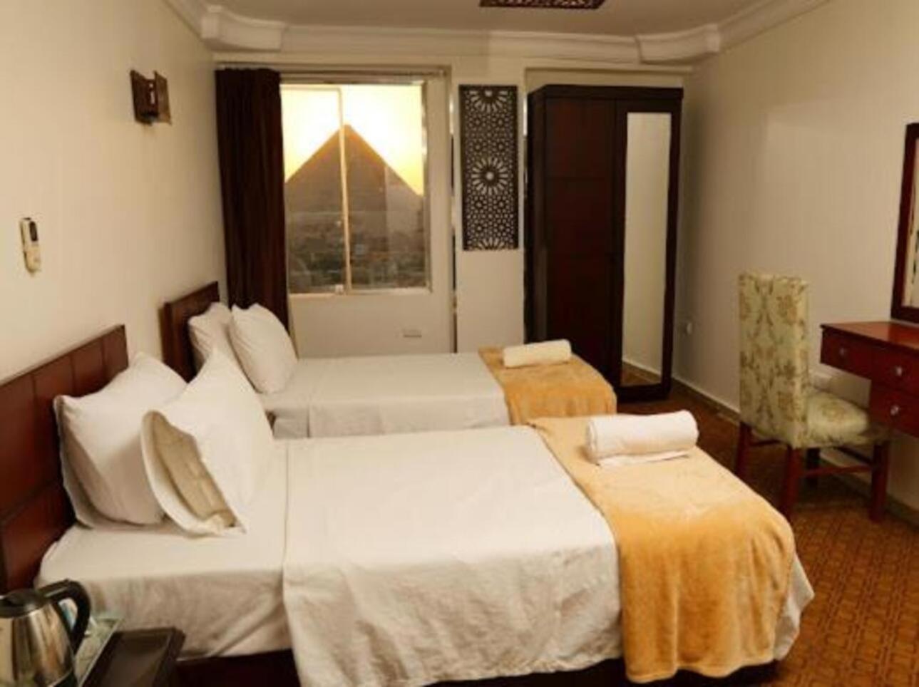 Oscar Pyramids View Hotel Nazlet el-Sîsi Kültér fotó